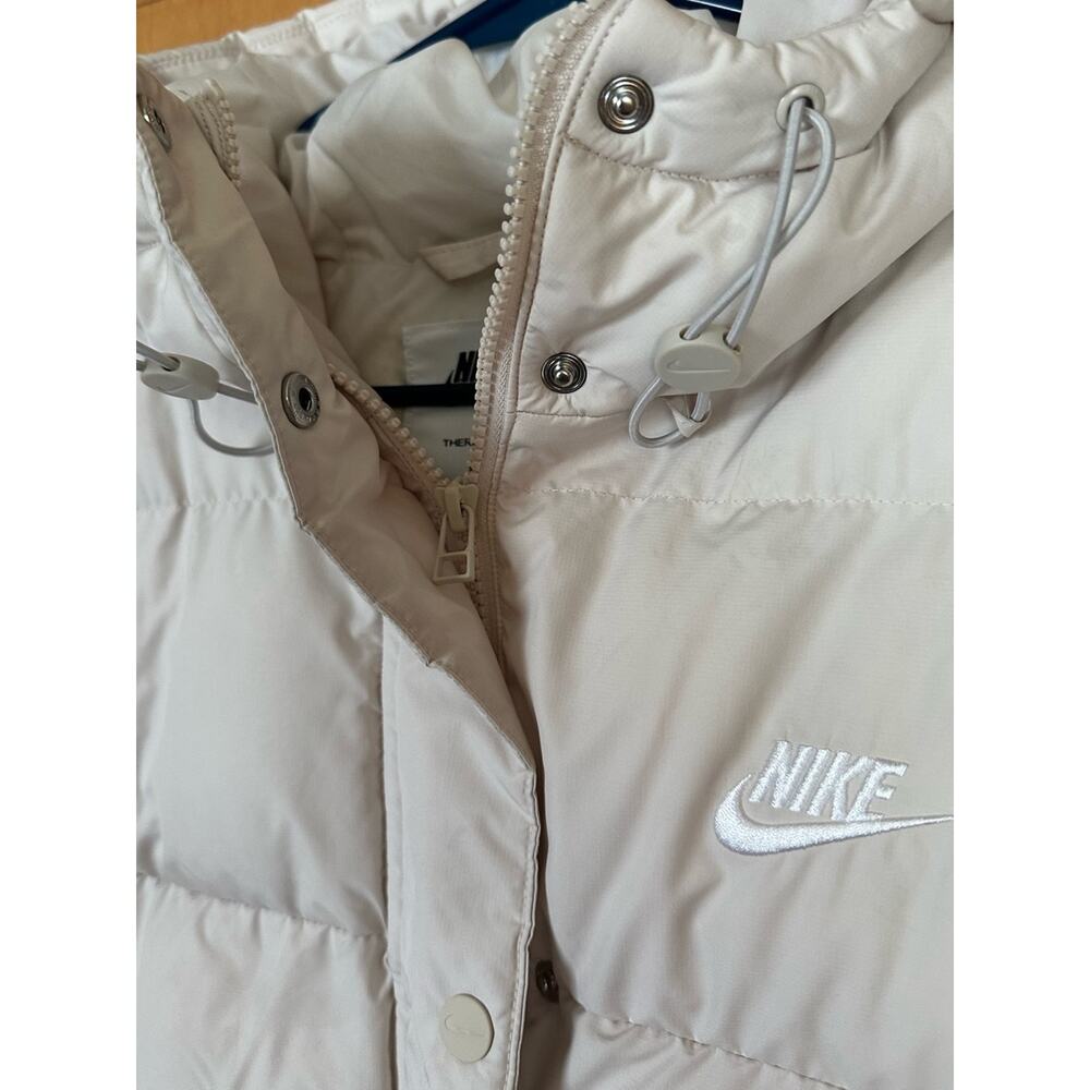 Nike Therma-fit Cropped Hooded Cream Puffer Jacket Sz S - Picture 7 of 9